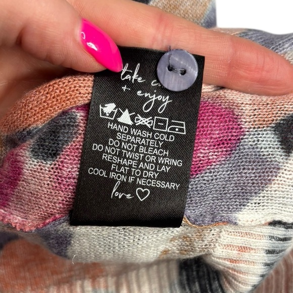 NIC+ZOE LINEN BLEND GLOWING PETALS 4-WAY CARDIGAN PL - Picture 8 of 16